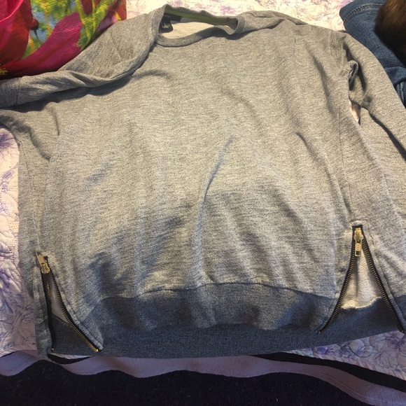 🙀last chance🙀 Forever 21 gray sweatshirt - Picture 8 of 8